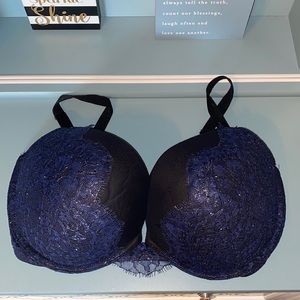 Victoria’s Secret Very Sexy Push-Up bra size 24DDD